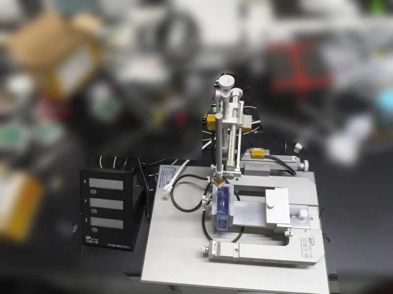 哈爾濱工業大學-蟑螂腦立體定位儀 安裝完成